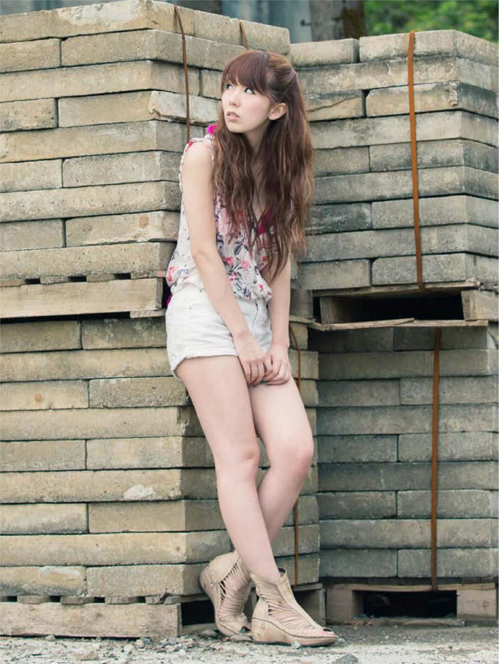 波多野结衣世界首发写真书- 恋-LOVE 恶魔篇